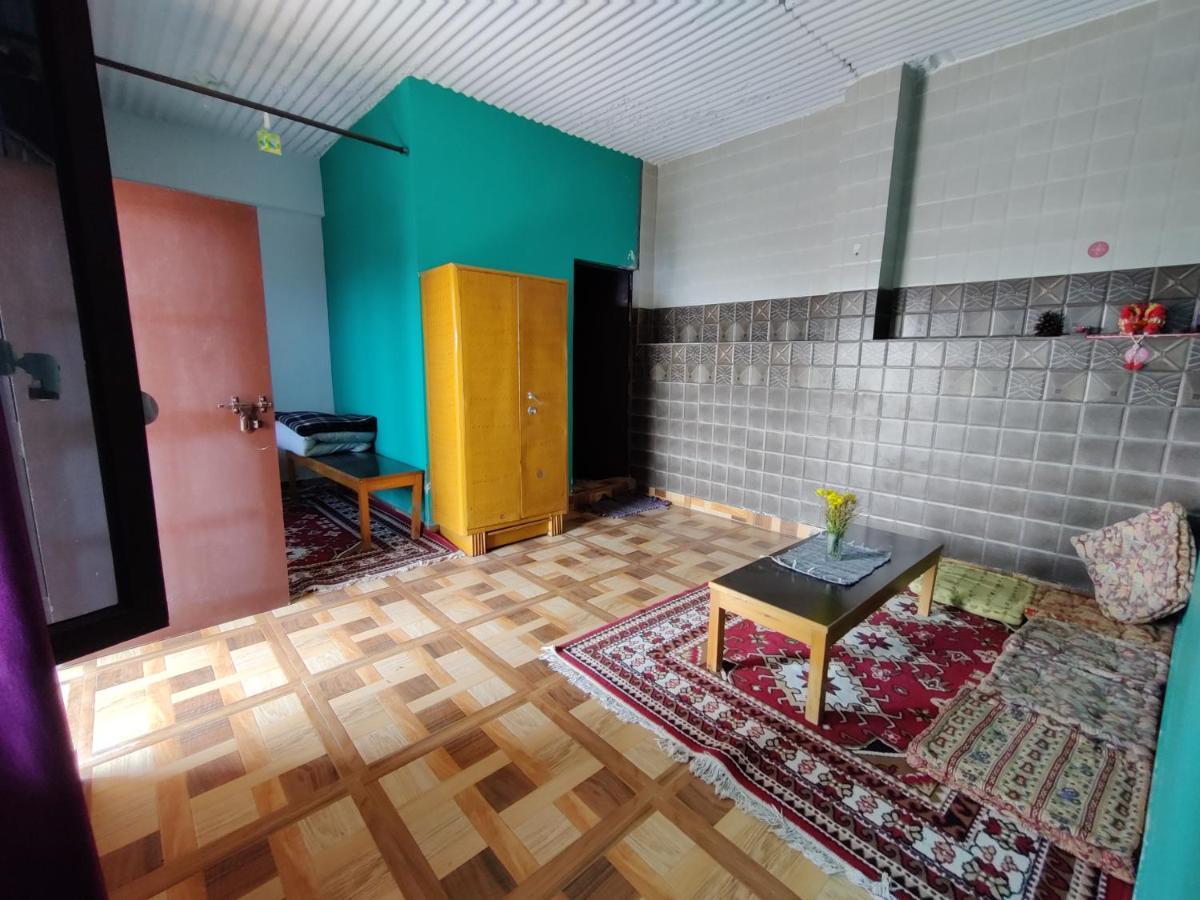 אלמורה Bhanu Homestay, Kasar Devi מראה חיצוני תמונה