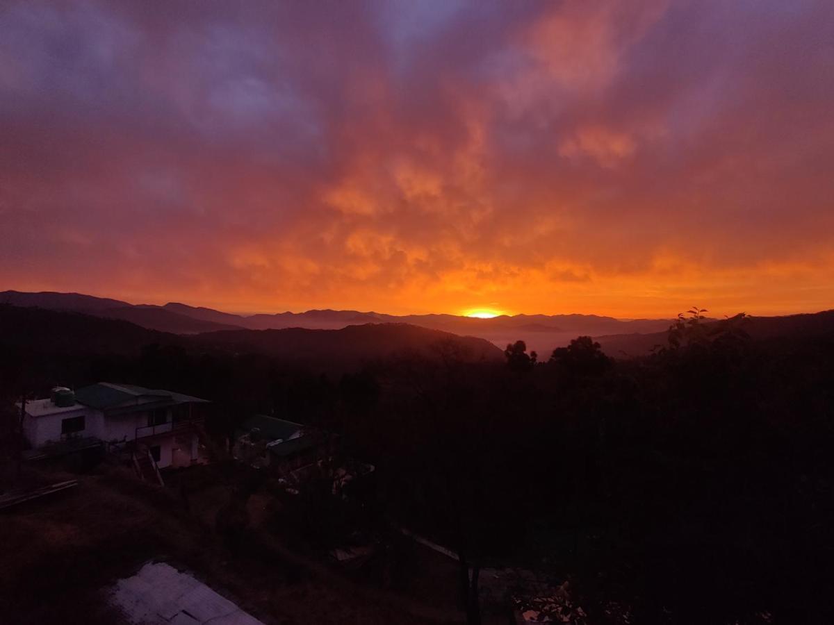 אלמורה Bhanu Homestay, Kasar Devi מראה חיצוני תמונה